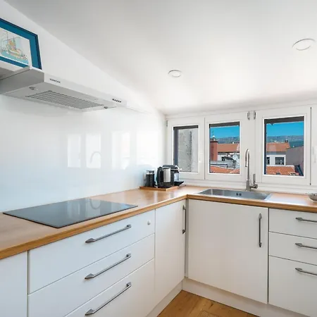 Luxury Blue On Riva Promenade *