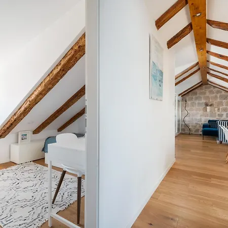 Luxury Blue On Riva Promenade Apartament