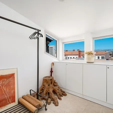 Luxury Blue On Riva Promenade